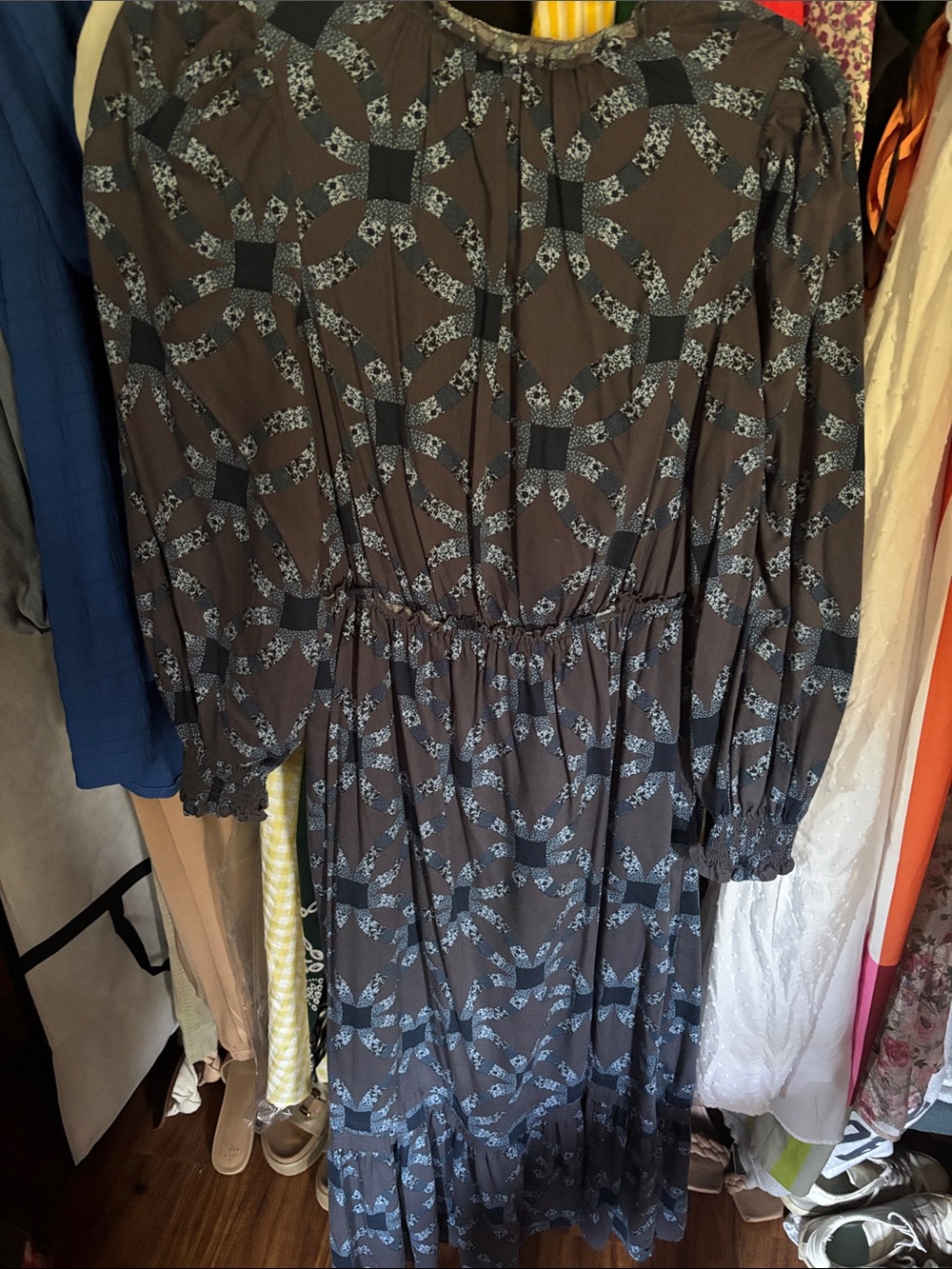 Universal Threads Women’s Long Sleeve blue Patterned Maxi Dress size S